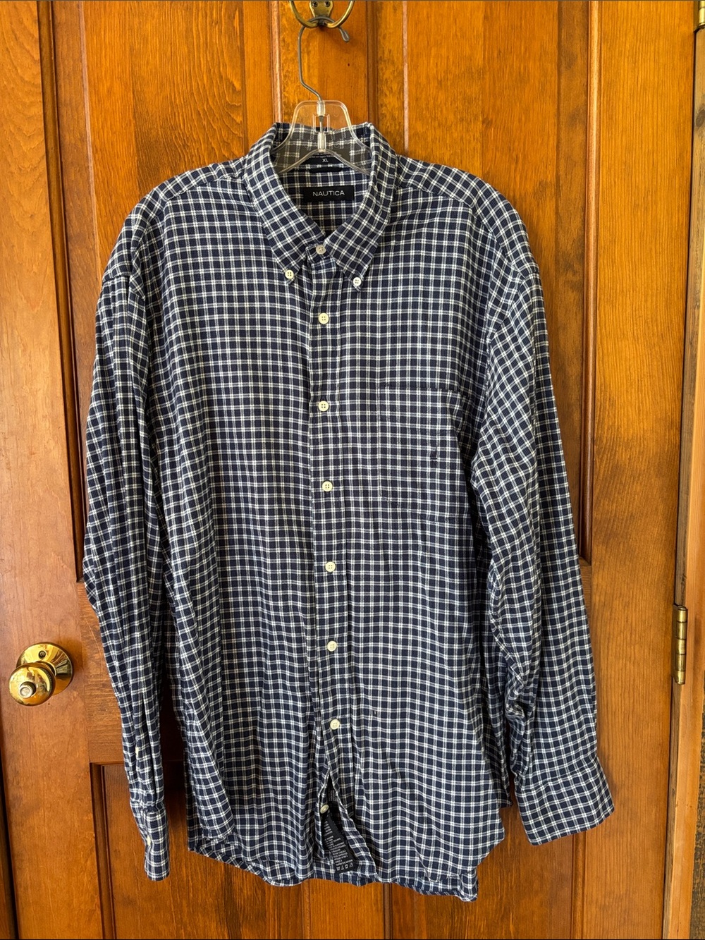 Nautica Men's Navy and White Plaid Button-Down Shirt, XL, Like New